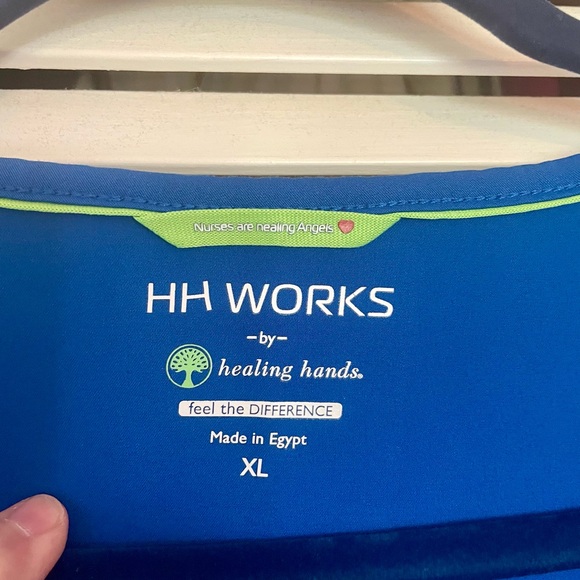 NWOT HH Works scrub Top - Picture 4 of 4